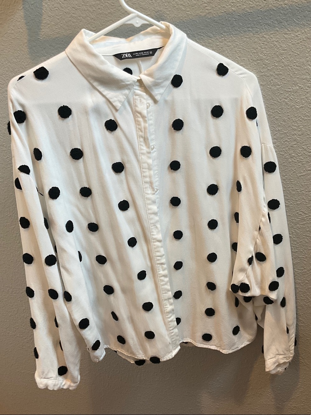 Zara White Button-Down Shirt with Black Pom Dot Texture